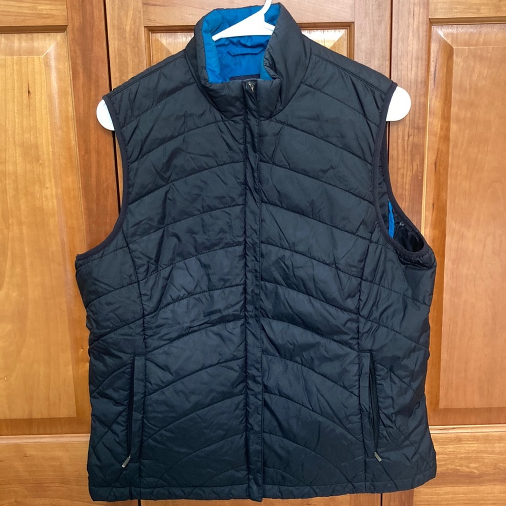Land’s End puffer vest. Size M